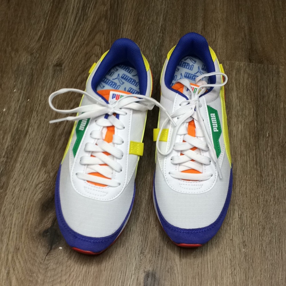 This pumas are selling for 40$ they are new